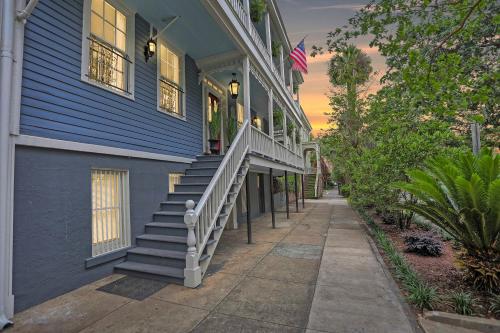 Oglethorpe Inn near Bonaventure Cemetary