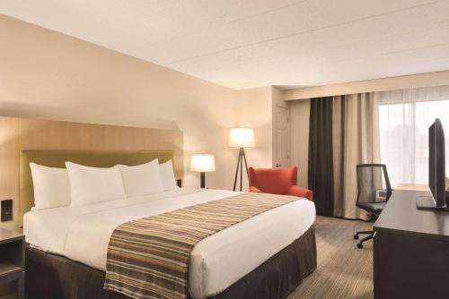 Country Inn & Suites by Radisson, La Crosse, WI