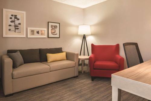 Country Inn & Suites by Radisson, La Crosse, WI