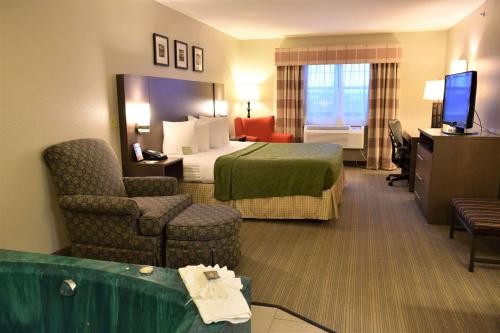 Country Inn & Suites by Radisson, Kenosha, WI