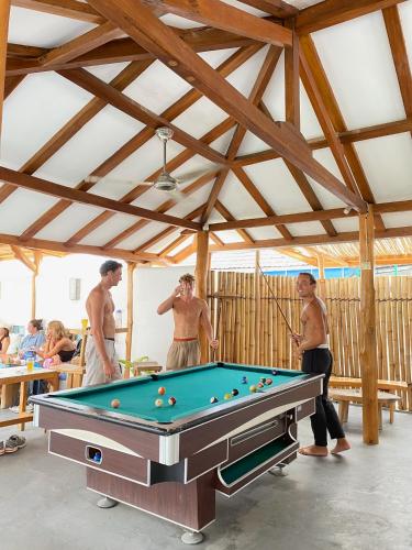 521238289 Seaesta Komodo Hostel & Hotel