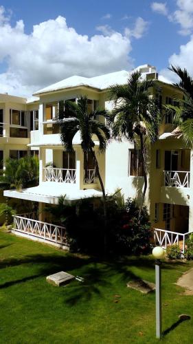 EL Bonito II Juan Dolio DR 2 room sleeps6 1queen bed 2twin bed 1sofa bed