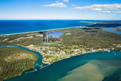 Tranquil Waters in Dunbogan