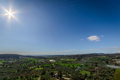 Mountain/sea view 6 Bedroom Villa in Chirokitia