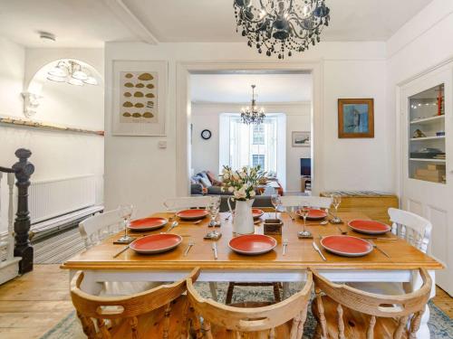 5 Bed in St Ives 89117