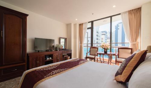 room detail thumbnail 0