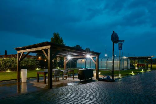 BALDA HOUSE, covered and heated pool Only for you, Bologna (photo 8)