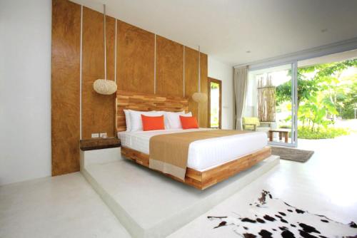 Summer Luxury Beach Resort