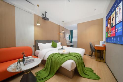 Deluxe Queen Room room in Guangzhou Yashe Hotel