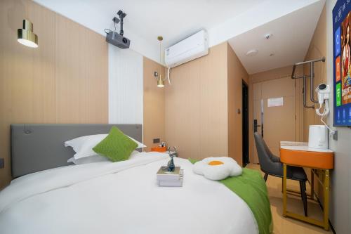 Standard Single Room image 4