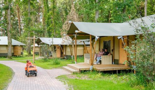 Serengeti Park Resort - image 10