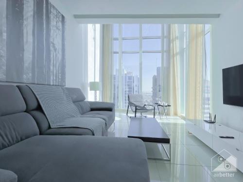 Luxurious Loft with stunning views Dubai - image 9