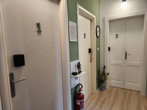 B&B Green