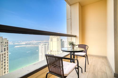 300m From The Beach - JBR Apartment with Sea & Dubai Eye Views - image 9