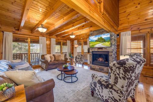 Four-Bedroom Holiday Home room in Luxurious Cabin in the Great Smoky Mountains