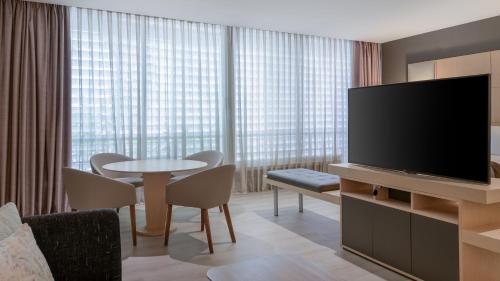 AC Hotel Victoria Suites - image 13