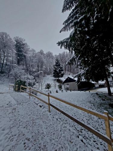 Vikendica Tuzla, Dolina mira