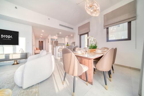 Coastal Luxury: 2BR Retreat with Sea Views - image 11