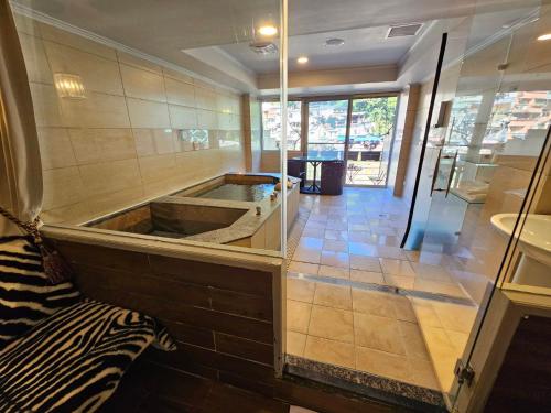Wulai shuan hot spring house in Wulai District