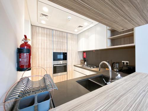 Elegant 1BDR In MBR City with Pool View - image 14