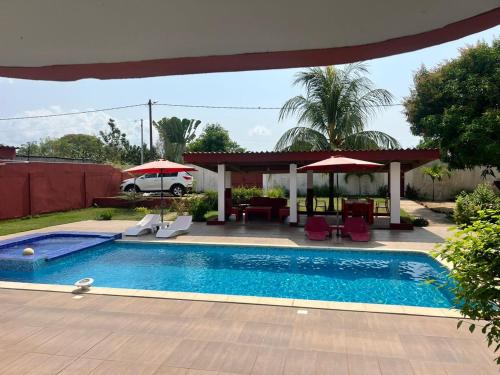 Beautiful Villa with Swimming Pool in Assinie