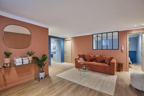 Apartment Center of Paris Bastille by Studio prestige, Париж