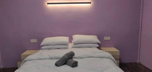 Tazrah roomstay (1 queen or 2 twin super single room) Tazrah roomstay (1 queen or 2 twin super single room)