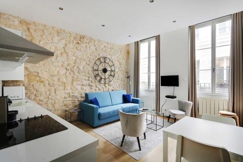 Bright apartment -1BR/4P- Near Châtelet Les Halles - image 5