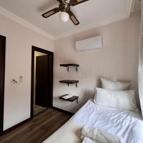 Standard Single Room with Shower image 1