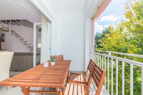 Apartments Lovorka 3