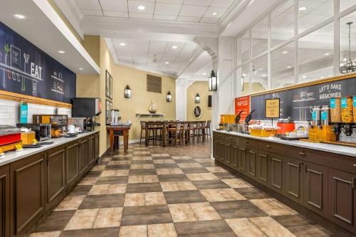 Hampton Inn Boston-Natick