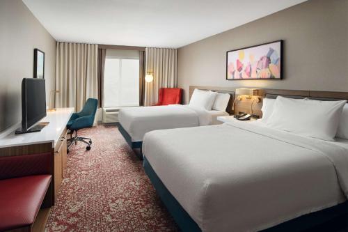2 queen beds
