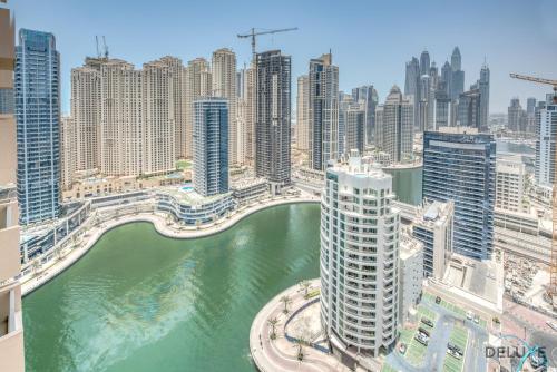 Posh 1BR at The Address Residences Dubai Marina by Deluxe Holiday Homes, Дубай (фото 8)