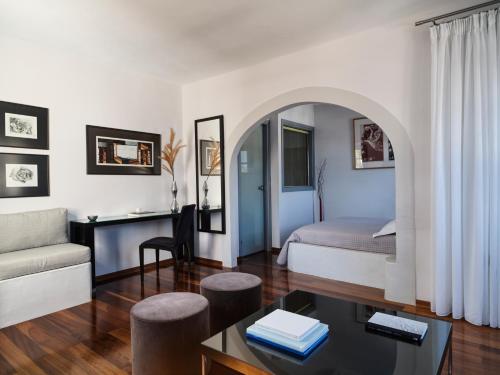 Petra Hotel & Suites - image 13