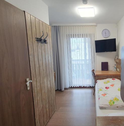 Hotel Garni Haus Alpine - image 10