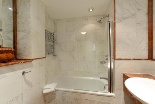 Twenty Nevern Square Hotel - image 13