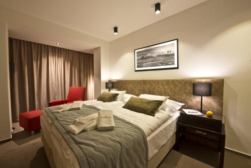 2 twin beds
