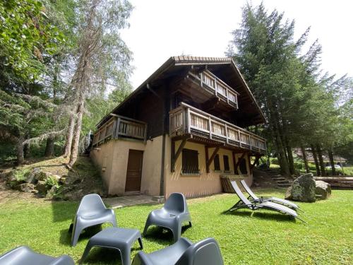 LE SKIEUR Chalet en bois