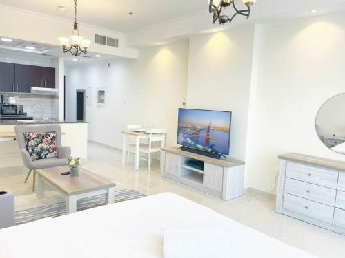 RH- Beautiful Canal View, Cozy studio near metro station, Dubaï (photo 8)