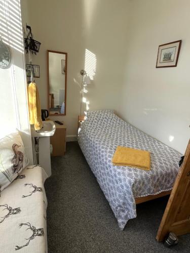 Single Room with Private Bathroom