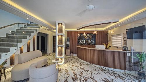 . ZAFIRO HOTEL