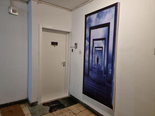 One-Bedroom Apartment image 1
