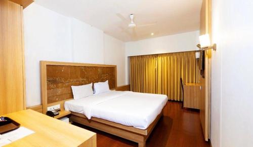 Gold Crest Business Hotel