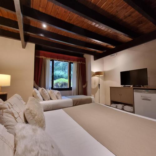 Altos Los Pioneros & Spa in Puerto Manzano