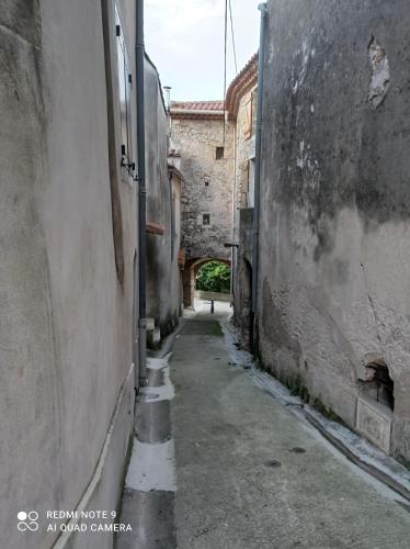 Moliere in Aveze mazpilsēta