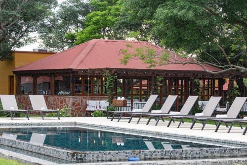 Peldbaseins, El Tránsito Hotel Boutique (El Transito Hotel Boutique) in Mburucuya