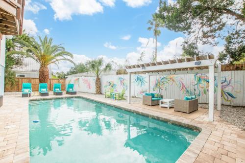 Villa de Palmeras -- Heated Pool - Game Room - Beach in St. Augustine, USA