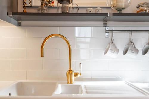 Bijou apartment in the heart of Melrose in Мелроуз