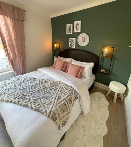 Bijou apartment in the heart of Melrose in Мелроуз