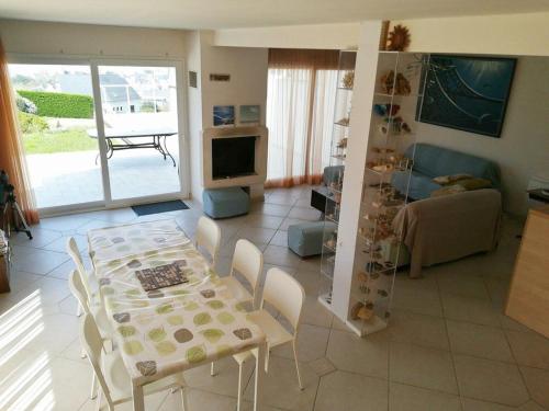 657 - Belle maison vue mer à Erquy, à 900m du centre et 1km200 de la plage - Location, gîte - Erquy